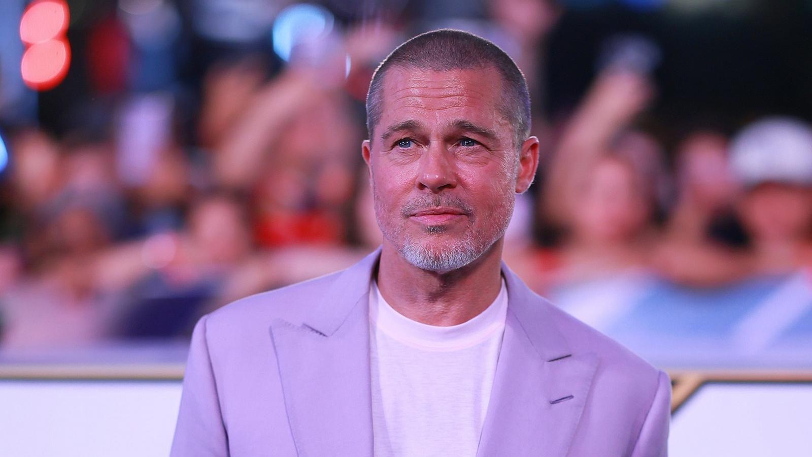 Brad Pitt poses for a photo during the fan event for "F1: The Movie" on June 09, 2025 in Naucalpan de Juarez, Mexico.