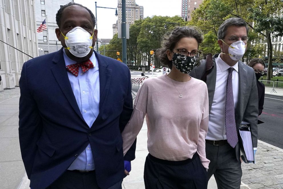 PHOTO: Clare Bronfman arrives at District court in Brooklyn, N.Y., Sept. 30, 2020, to be sentenced  for her role in NXIVM, a group that prosecutors say operated as a pyramid scheme and sex-trafficking cult.