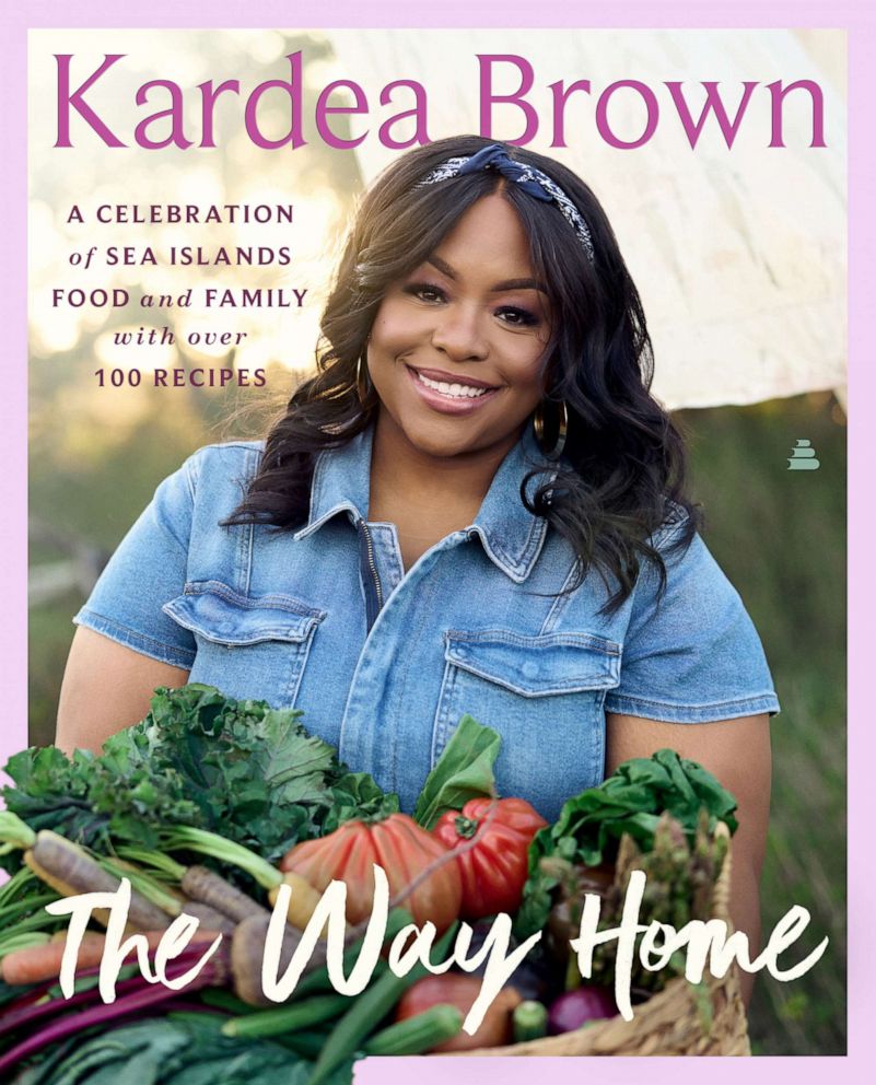 FOTO: La copertina del libro di cucina d'esordio di Kardea Brown, "La strada di casa."