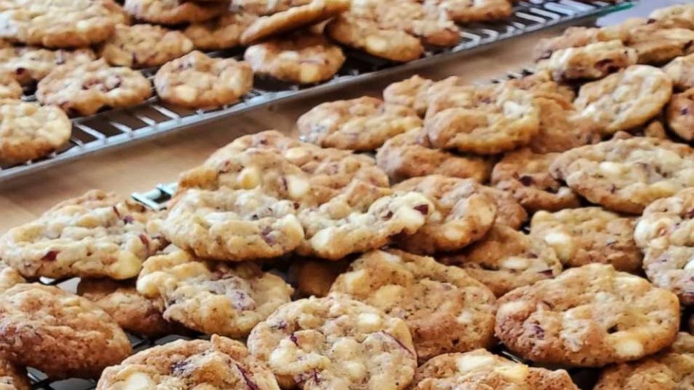 PHOTO: Two cooling racks filled with Carla Hall's white chocolate cranberry oatmeal cookies.