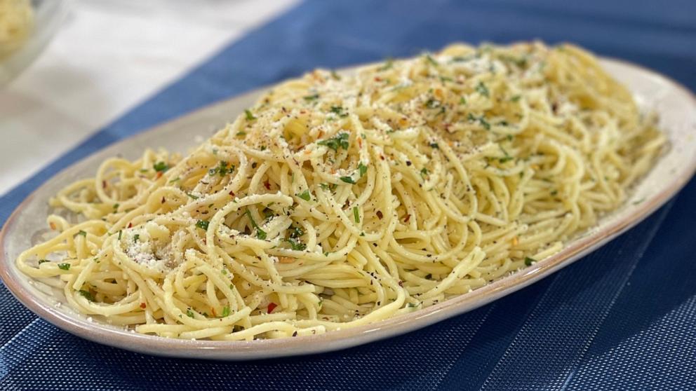 PHOTO: Real Housewife Caroline Manzo drops by "GMA3" to share one of her favorite pasta dishes.