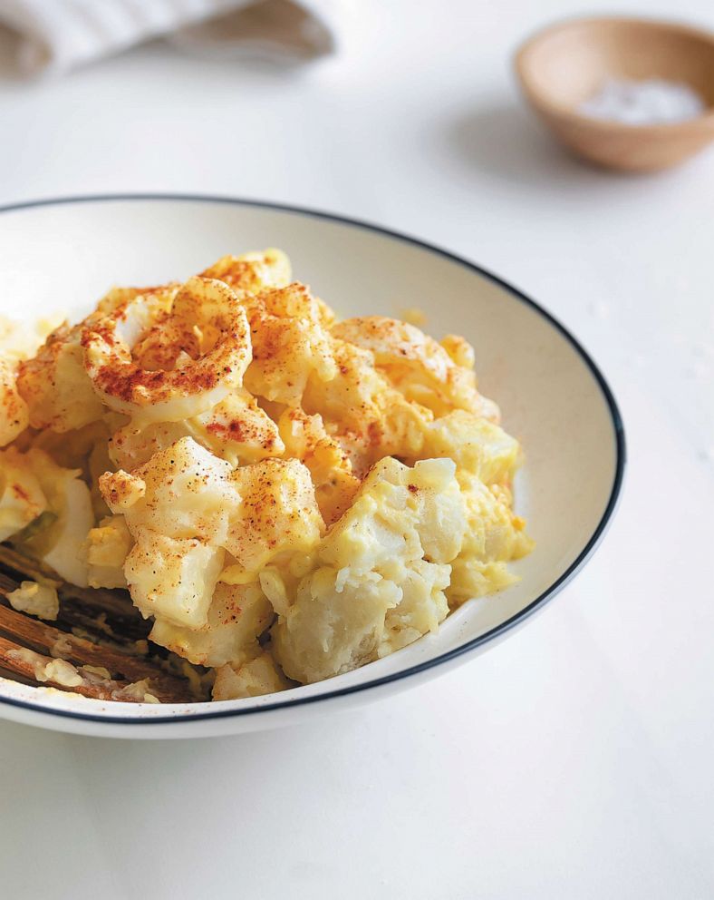 PHOTO: Jessie James Decker's roasted cauliflower potato salad from her new cookbook "Just Feed Me."