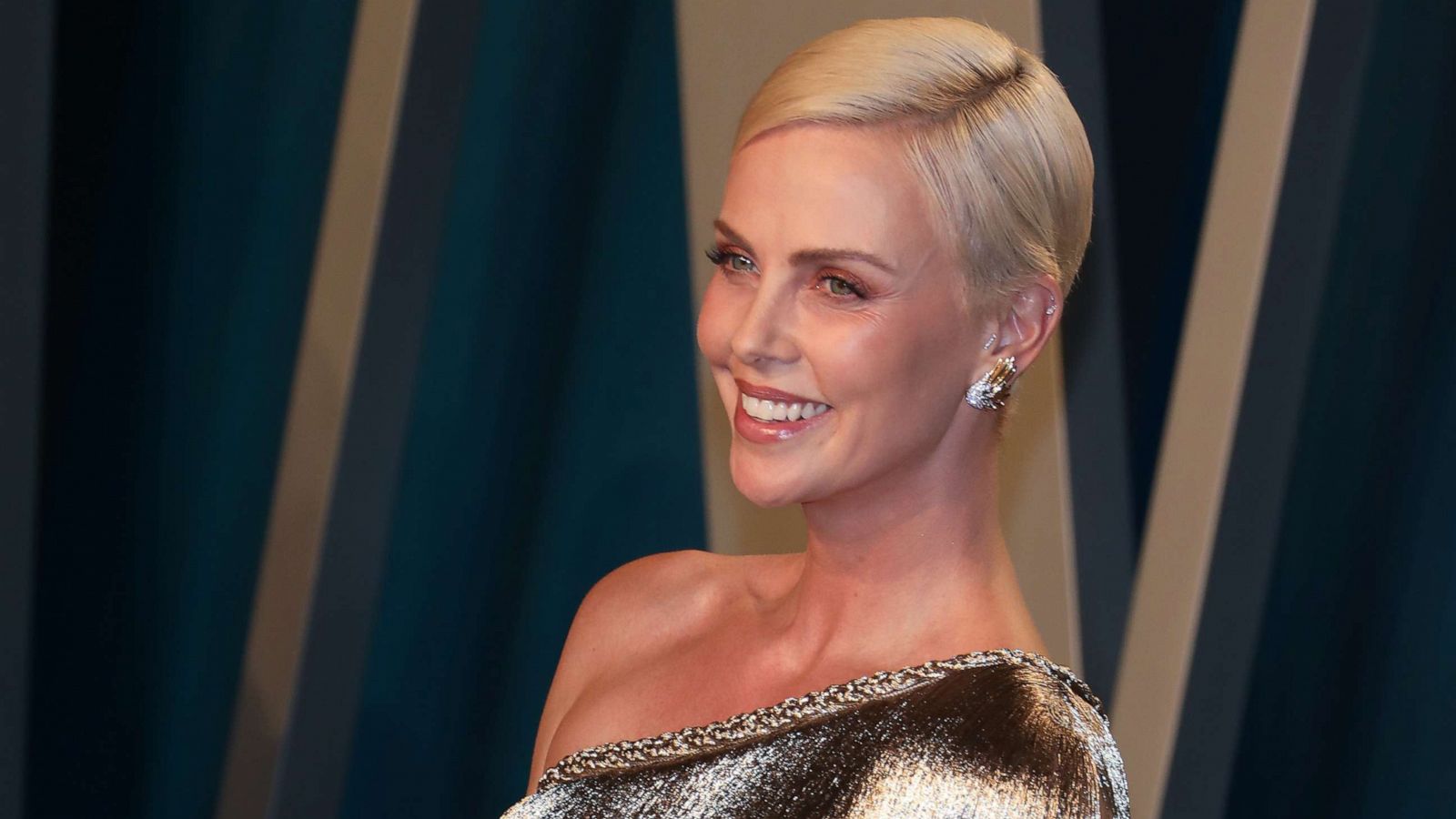 PHOTO: Charlize Theron attends the 2020 Vanity Fair Oscar Party at Wallis Annenberg Center for the Performing Arts on Feb. 9, 2020 in Beverly Hills, Calif.