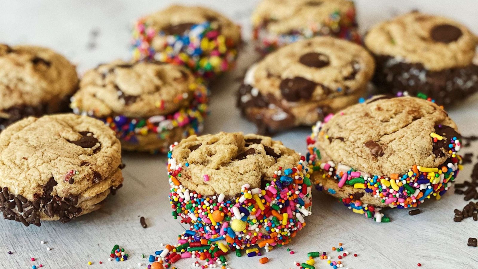 PHOTO: Semi-homemade mini cookie sandwiches.