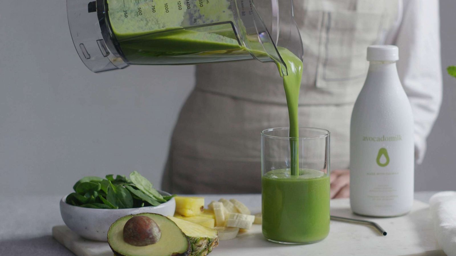 PHOTO: Avocadomilk used in a green detox smoothie.