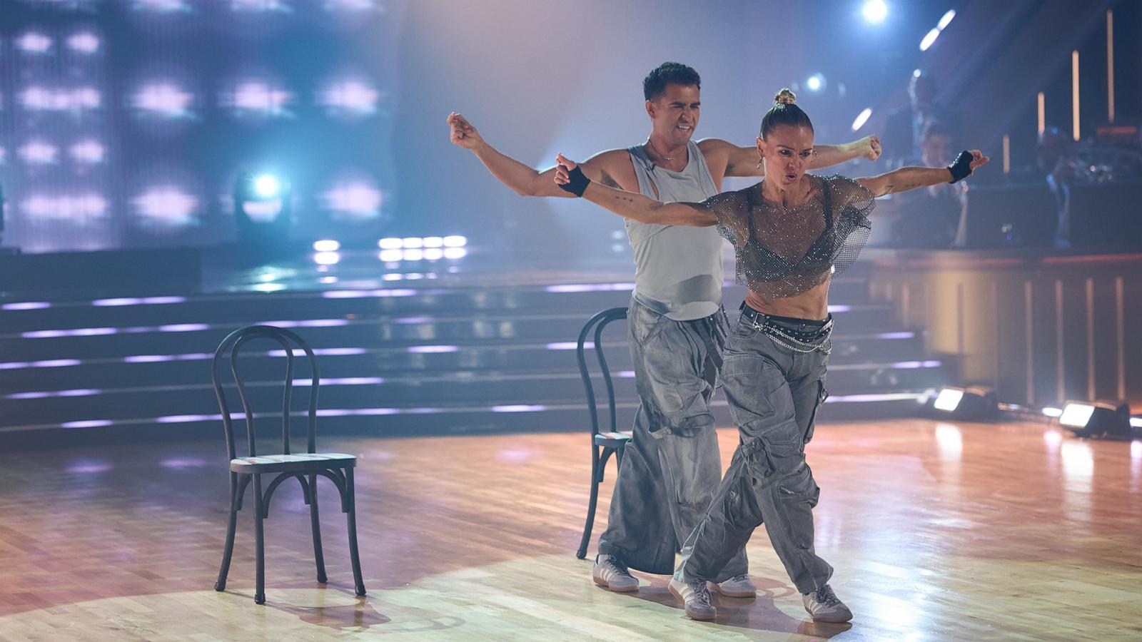 PHOTO: Ezra Sosa and Julia Stiles appear in this image from "Dancing with the Stars" on Tuesday, Oct. 13.