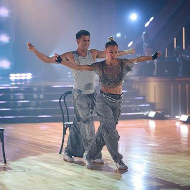 PHOTO: Ezra Sosa and Julia Stiles appear in this image from "Dancing with the Stars" on Tuesday, Oct. 13. 