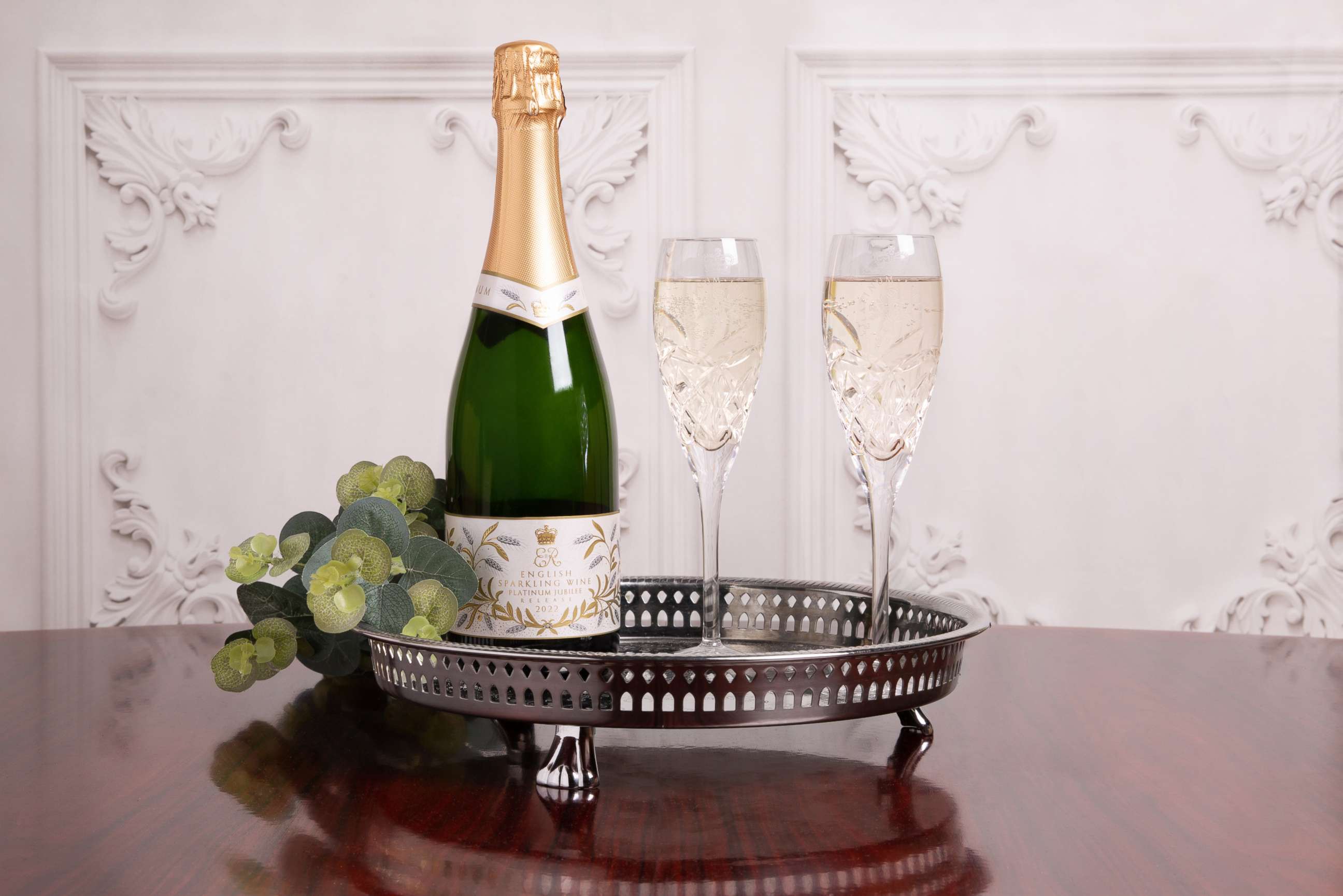 PHOTO: A special edition English Sparkling Wine to celebrate The Queen’s Platinum Jubilee.