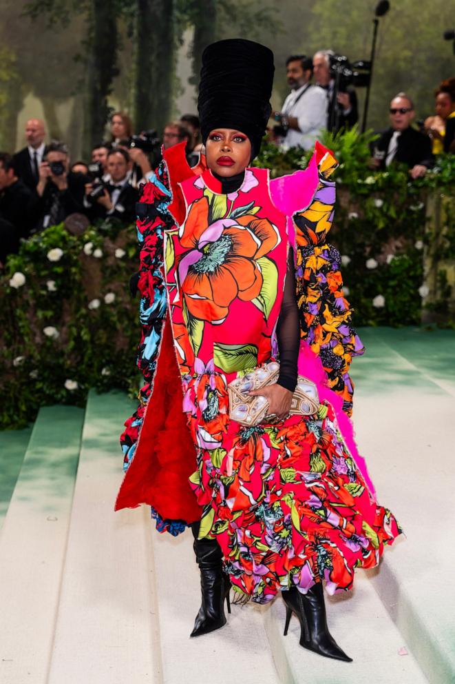 PHOTO: Erykah Badu attends the 2024 Met Gala celebrating "Sleeping Beauties: Reawakening Fashion" at The Metropolitan Museum of Art on May 6, 2024, in New York City. 