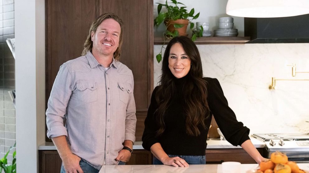 PHOTO: Chip and Joanna Gaines of "Fixer Upper" and the Magnolia Network. 
