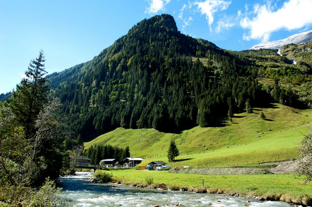 PHOTO: Alpine mountains from the Grossglockner high alpine road.