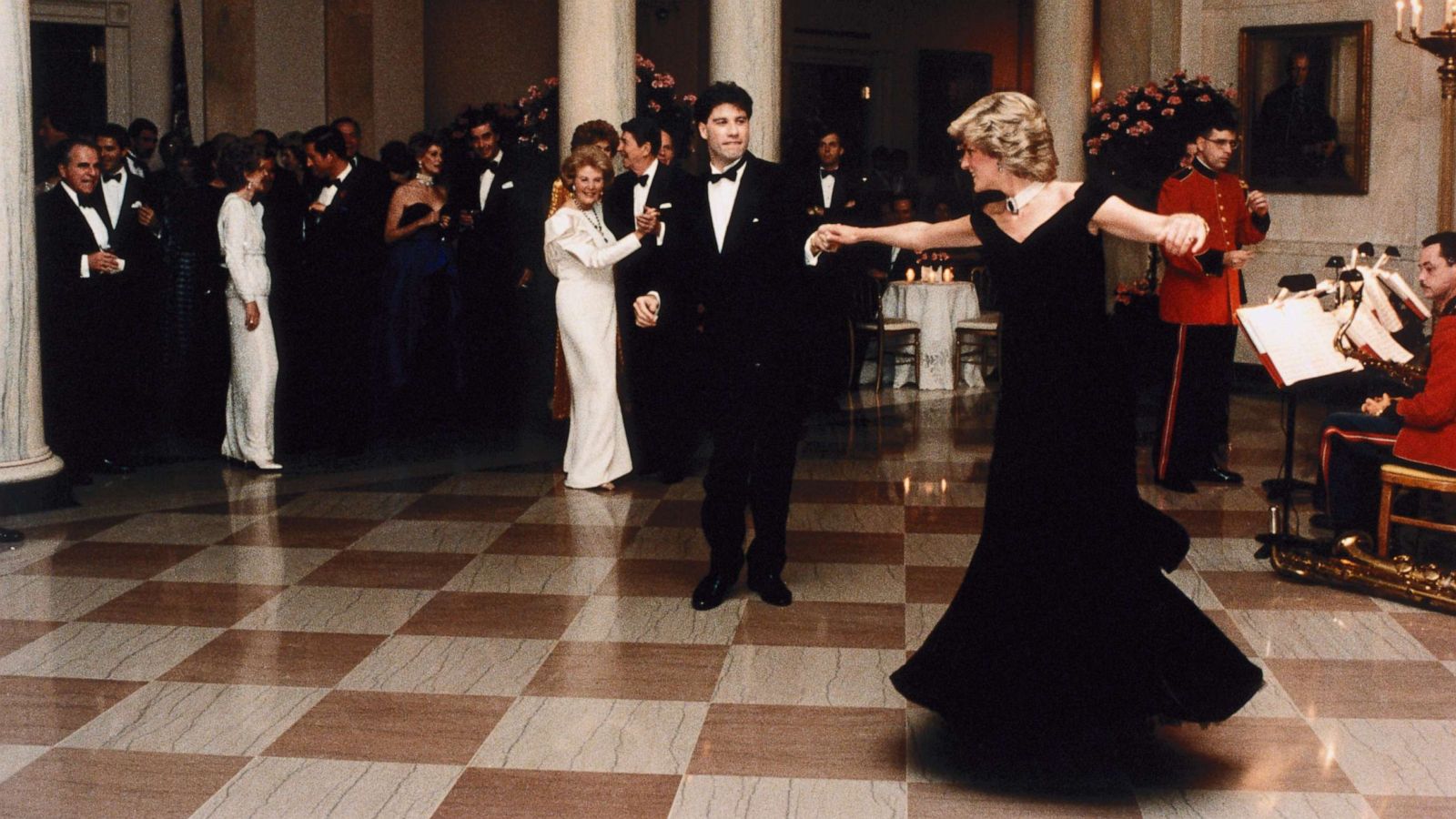 PHOTO: John Travolta twirls Princess Diana on the dance floor while at a White House banquet, on Nov. 9, 1985, in Washington, D.C.