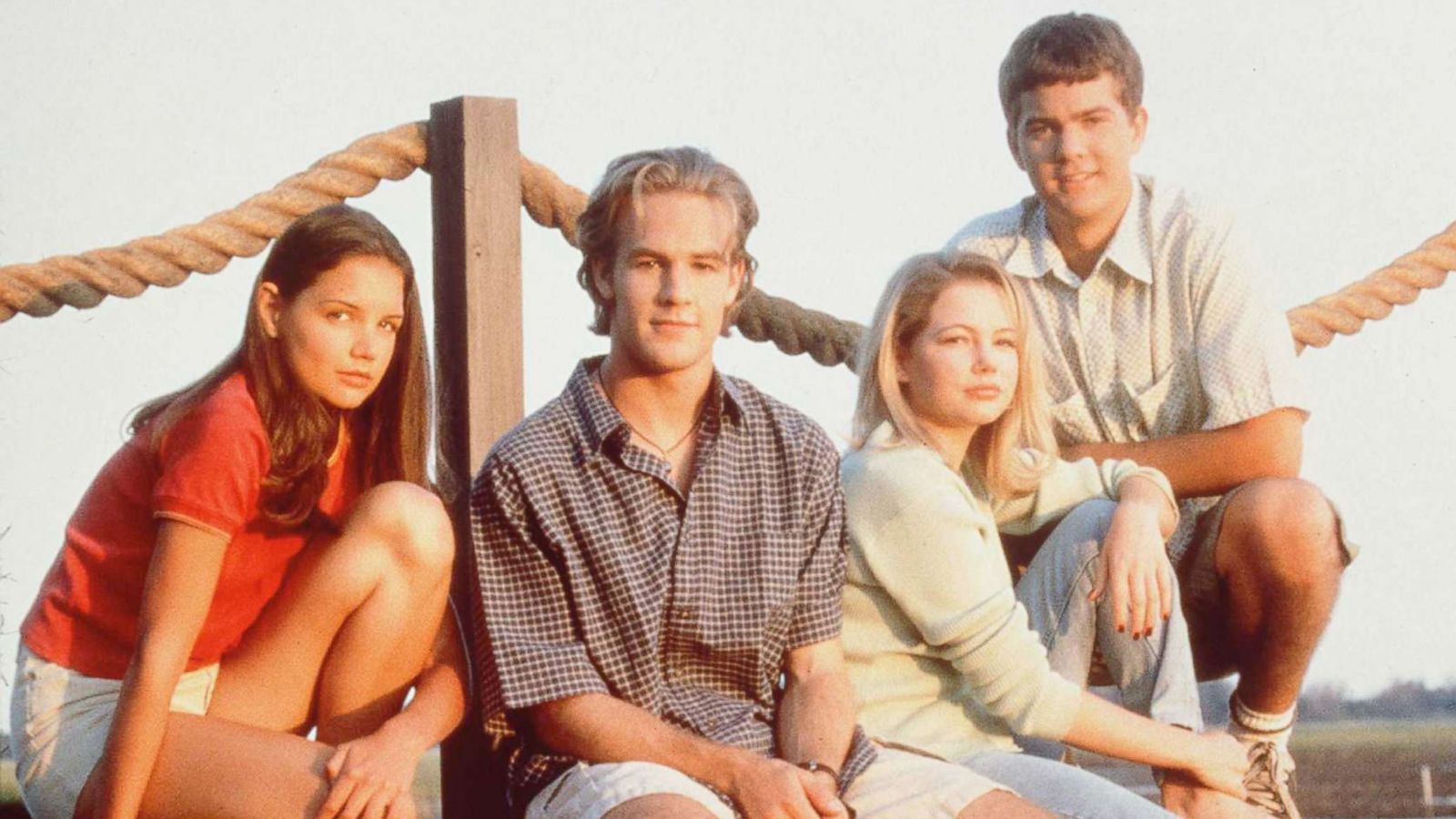 PHOTO: The cast of television's "Dawson's Creek" poses for a photo in 1997. Left to right; Katie Holmes, James Van Der Beek, Michelle Williams, and Joshua Jackson.