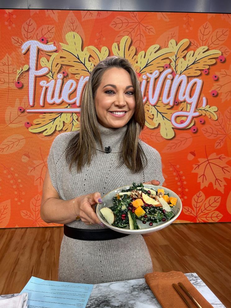 PHOTO: ABC News chief meteorologist Ginger Zee holds a plate of kale salad with apples and quinoa.