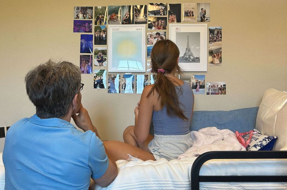 PHOTO: "Good Morning America's" George Stephanopoulos is pictured with daughter Harper in her freshman dorm room at Vanderbilt University.
