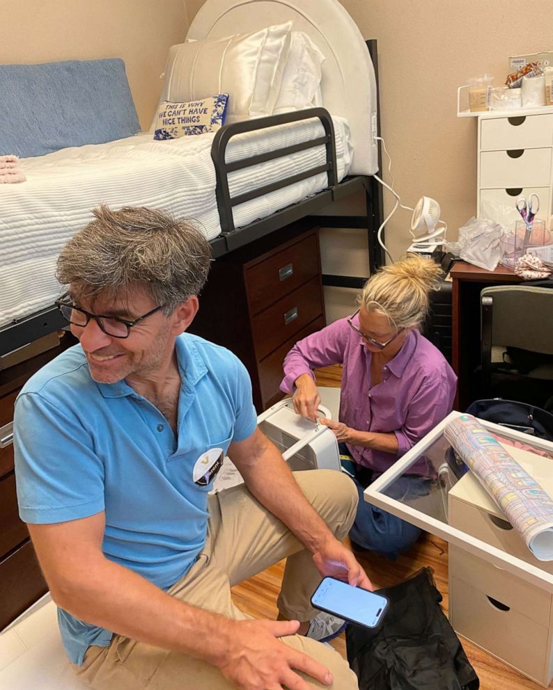 PHOTO: "GMA's" George Stephanopoulos and wife Ali Wentworth are pictured setting up daughter Harper's freshman dorm room.
