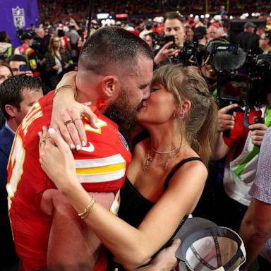 PHOTO: Super Bowl LVIII - San Francisco 49ers v Kansas City Chiefs