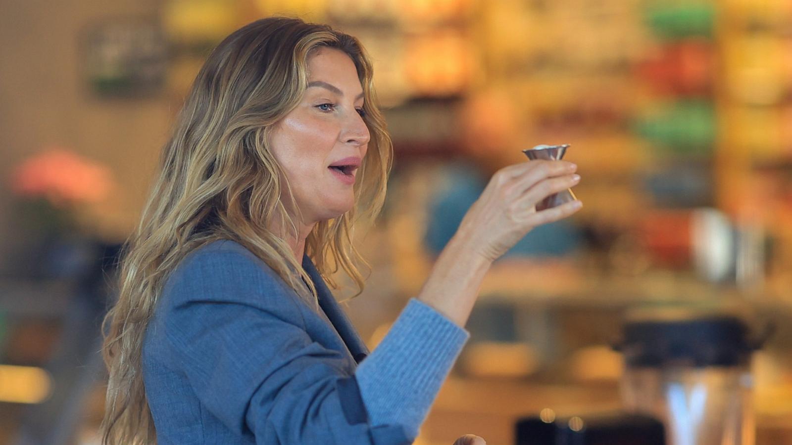 PHOTO: Gisele Bundchen is seen at Erewhon market on Jan. 11, 2024 in Los Angeles.