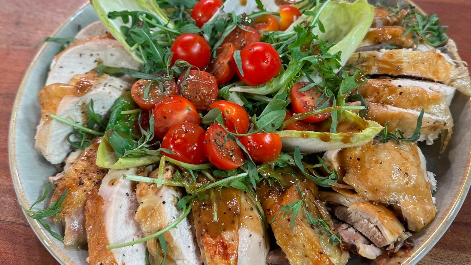 PHOTO: Celebrity chef Alex Guarnaschelli drops by to share her grilled chicken salad recipe.