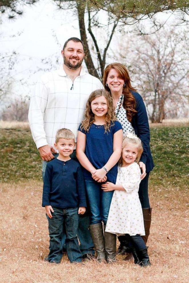 PHOTO: Rachel Perman poses with her husband and three children in an undated photo.