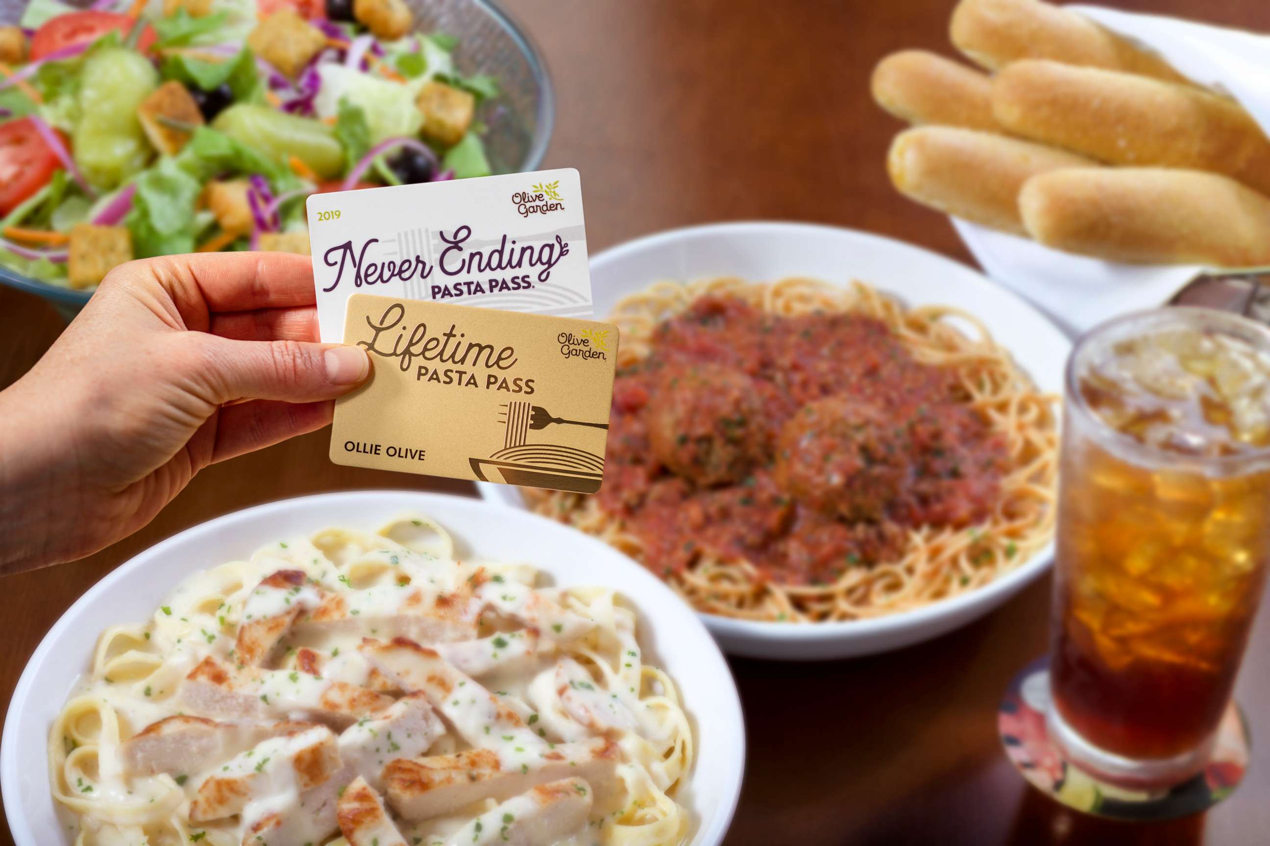 PHOTO: Olive Garden announced it will sell 50 lifetime pasta passes.