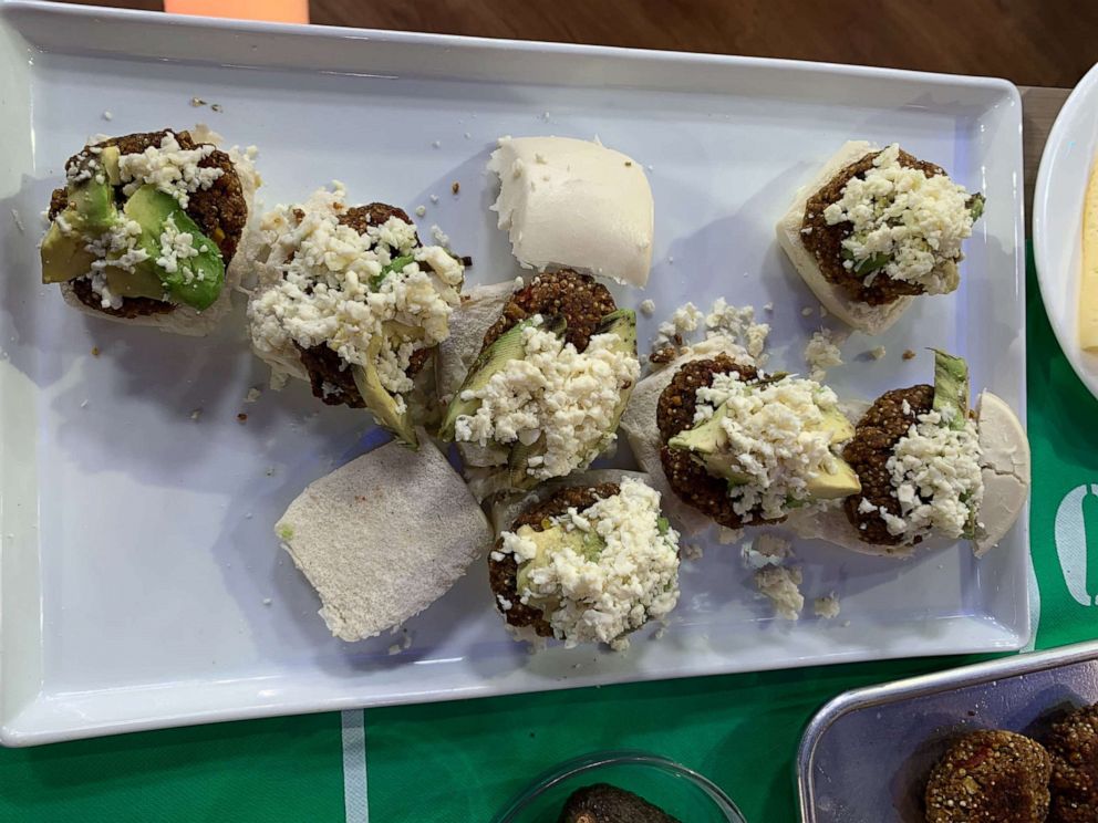 PHOTO: Samantha Davis' spicy quinoa veggie burgers made on "GMA."