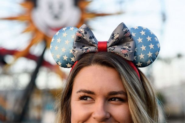 Minnie Mouse Designer Ears 🎡 Check these out 😍 . . . #disneyland