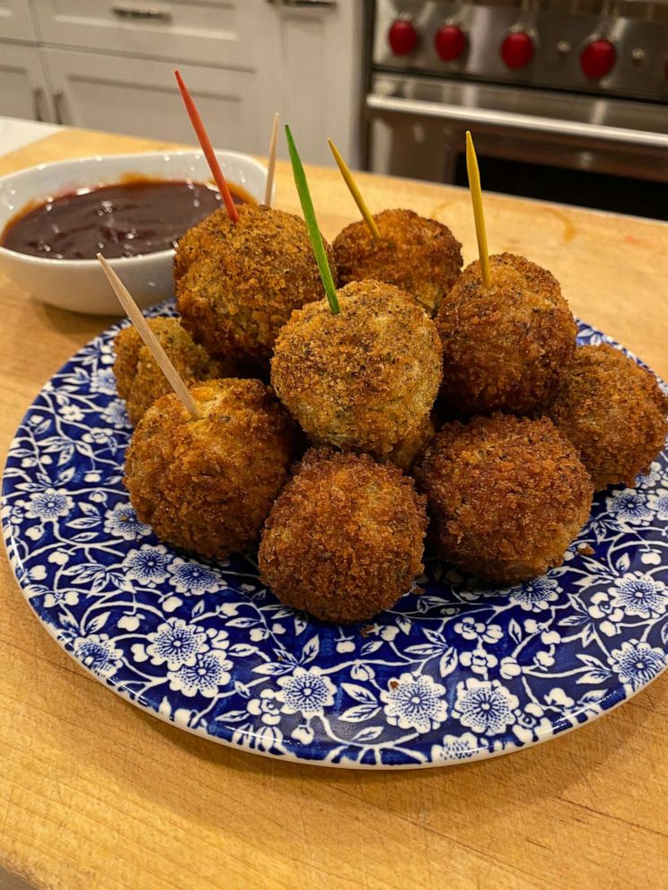 PHOTO: Jeff Mauro's fried stuffing balls with BBQ cranberry dipping sauce.