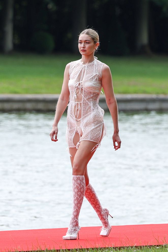 PHOTO: Gigi Hadid walks the runway during "Le Chouchou" Jacquemus' Fashion Show at Chateau de Versailles, June 26, 2023, in Versailles, France.