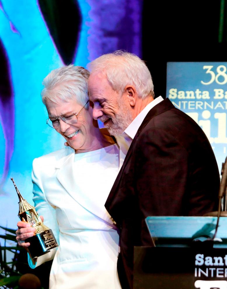 PHOTO: Christopher Guest presents, his wife, Jamie Lee Curtis with the Modern Master Award at the Maltin Modern Master Award ceremony in Santa Barbara, CA, Feb. 11, 2023.