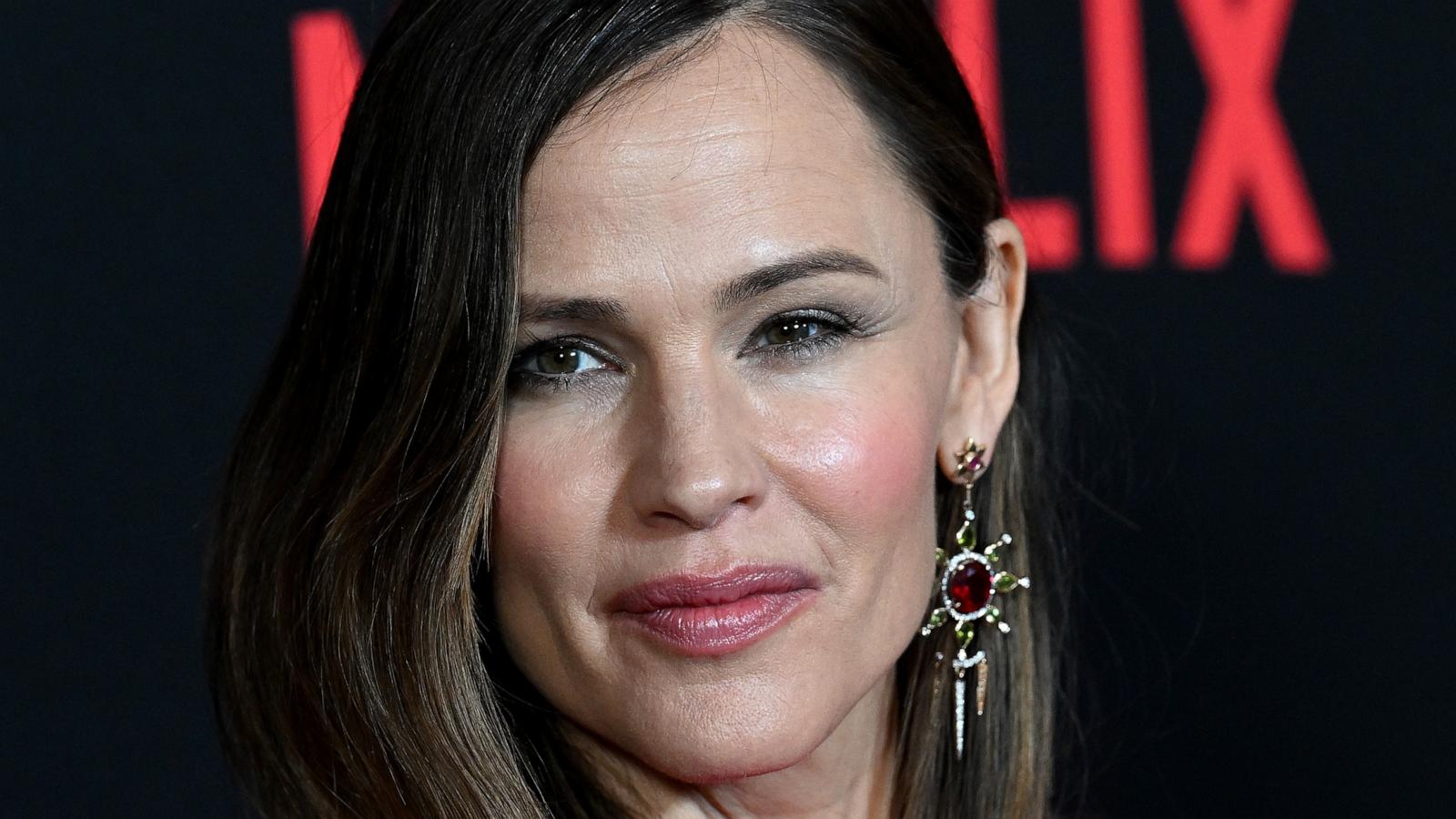 PHOTO: Jennifer Garner attends the Los Angeles premiere of Netflix's "Family Switch" at AMC The Grove 14 in Los Angeles, Nov. 29, 2023.