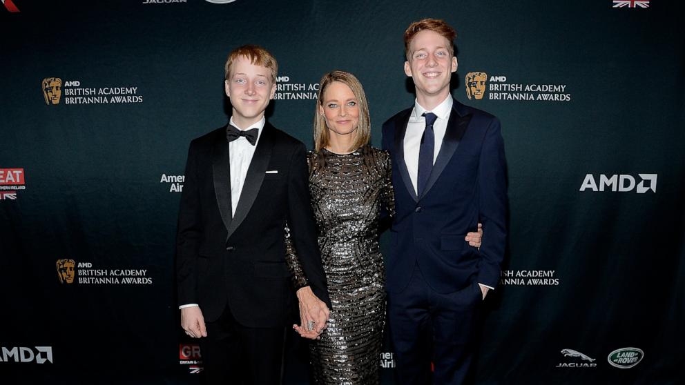 PHOTO: Kit Bernard Foster, honoree Jodie Foster and Charles Bernard Foster attend the 2016 AMD British Academy Britannia Awards presented by Jaguar Land Rover and American Airlines in Beverly Hills, Calif., Oct. 28, 2016.