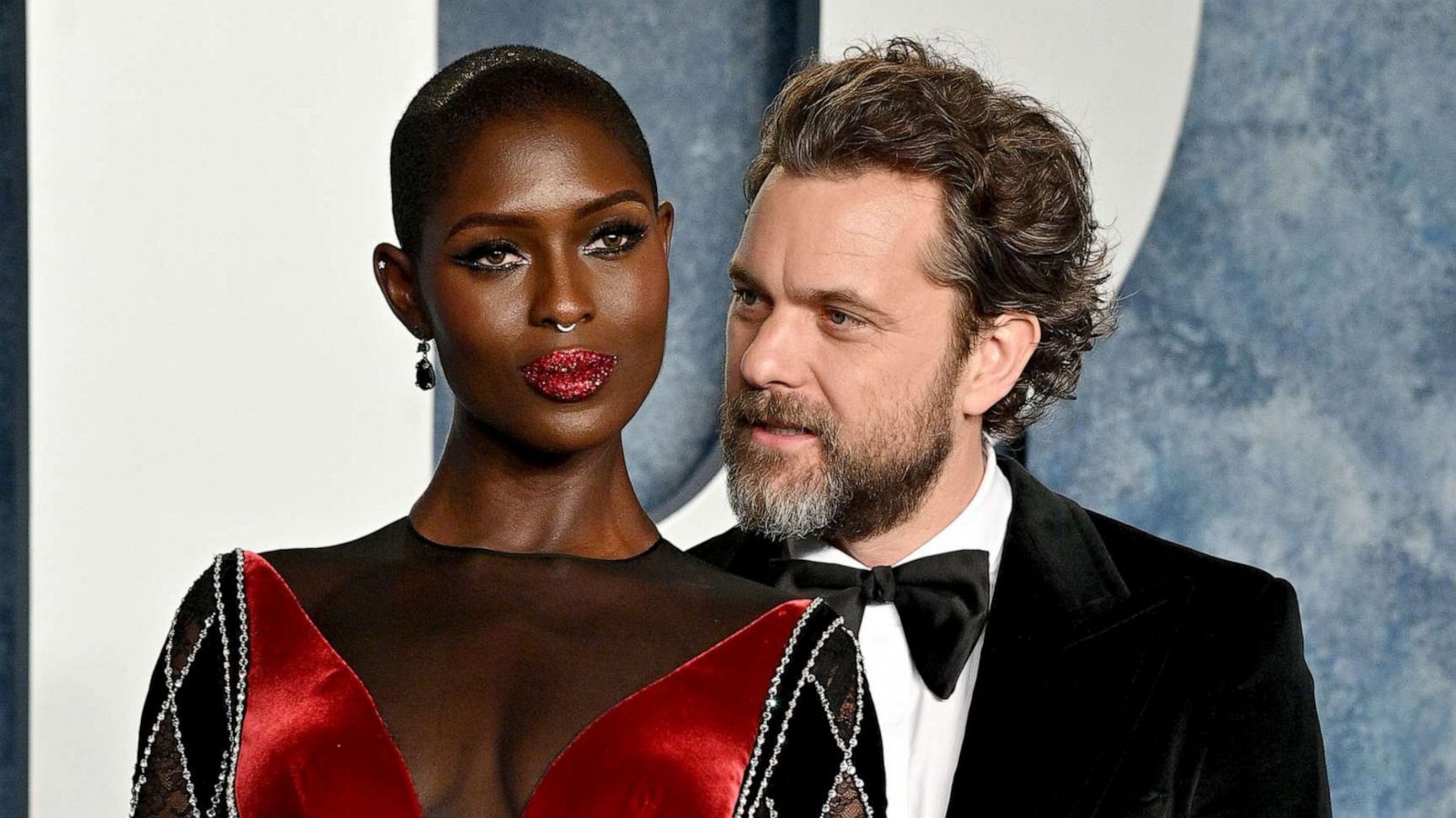 PHOTO: Jodie Turner-Smith and Joshua Jackson attend the 2023 Vanity Fair Oscar Party Hosted By Radhika Jones at Wallis Annenberg Center for the Performing Arts on March 12, 2023 in Beverly Hills.