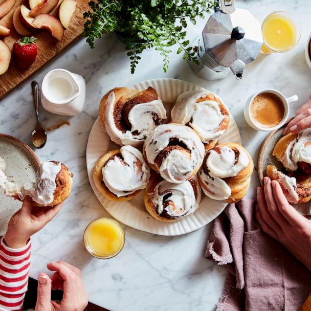 https://s.abcnews.com/images/GMA/KABC-Cinnamon_Rolls-39_1609786527061_hpMain_1x1_608.jpg