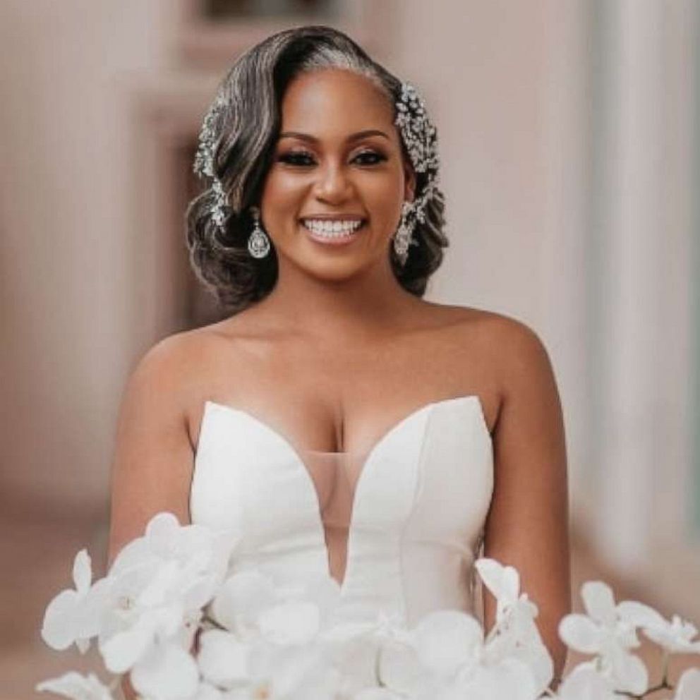 Bride goes viral for donning her natural gray hair on her wedding day -  Good Morning America