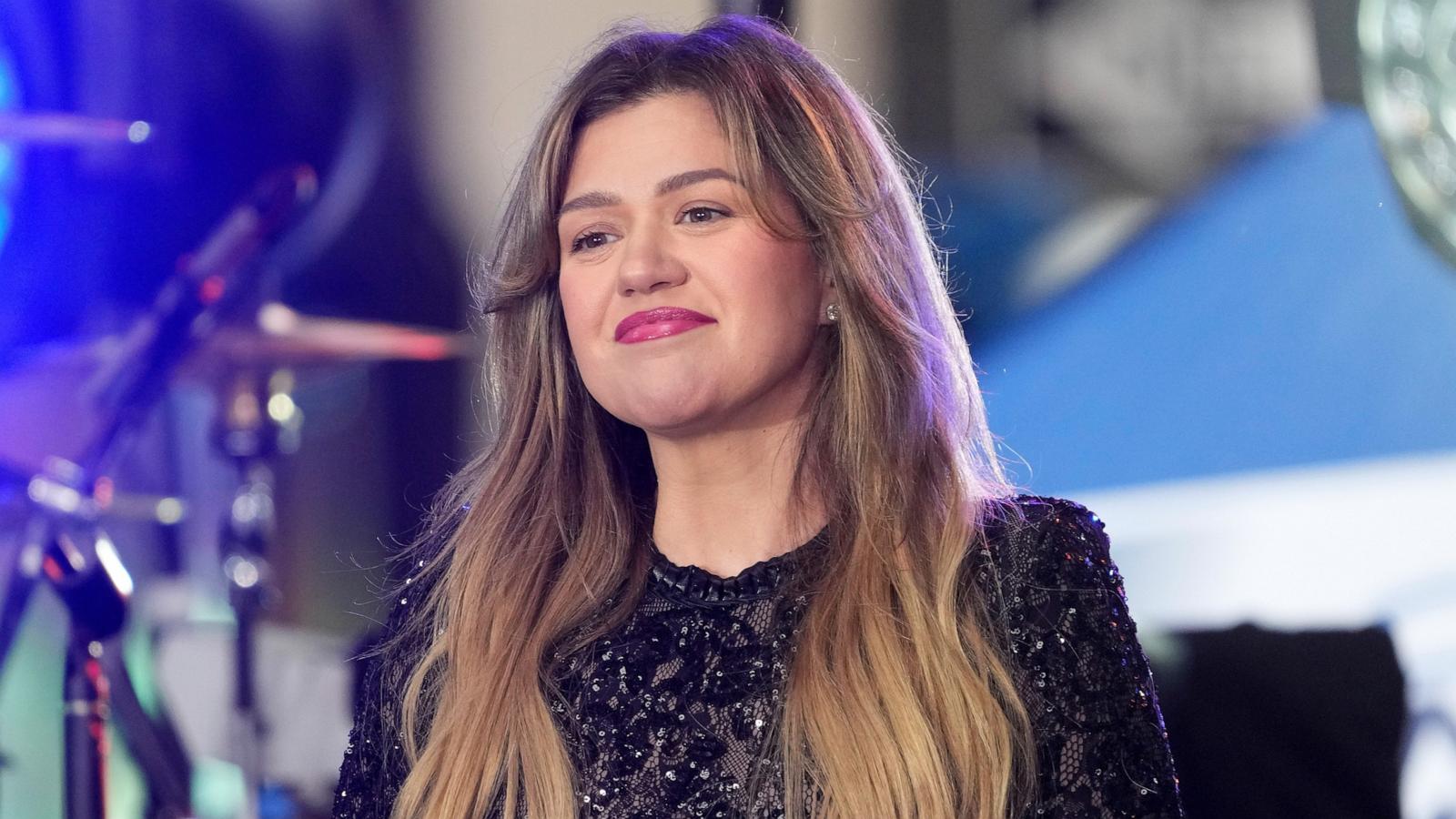 PHOTO: Kelly Clarkson performs in Rockefeller Plaza, May 6, 2025, in New York.