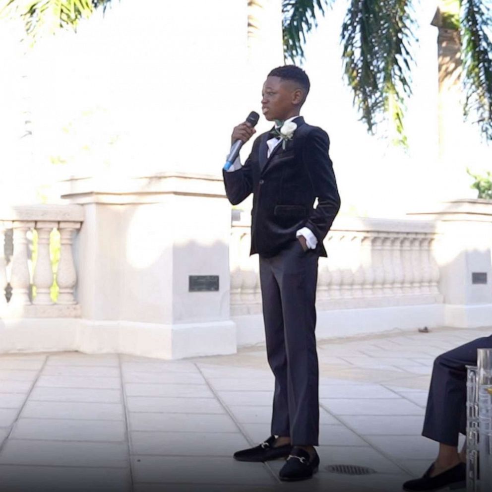 VIDEO: 12-year-old goes viral for singing at parents' vow renewal