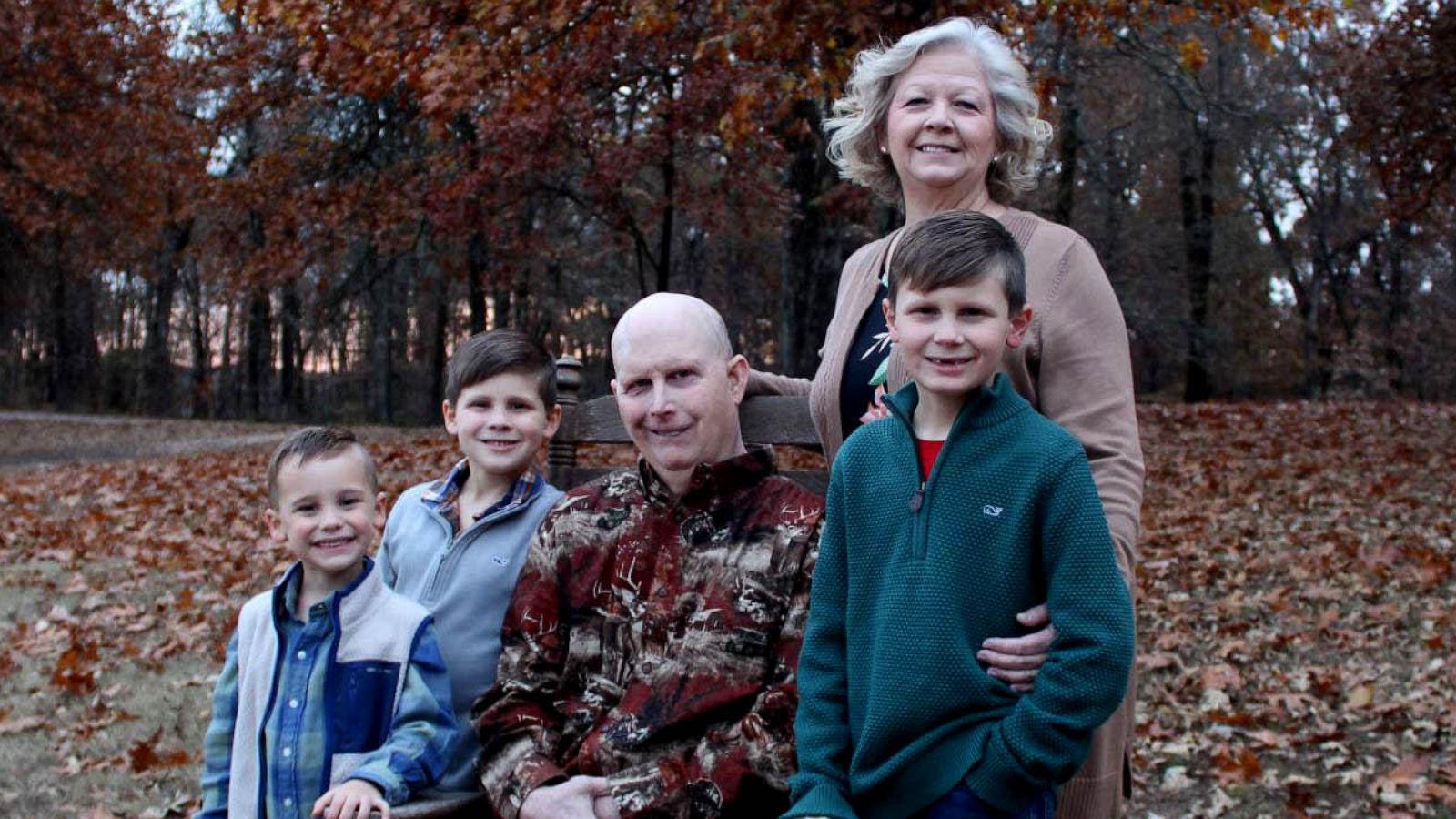 PHOTO: Kevin Eubanks with his wife, Laurie Eubanks, and their grandsons.