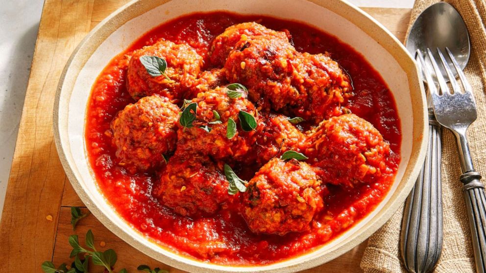 PHOTO: Lentil meatballs in tomato sauce from Rachel Beller's "SpiceRack."