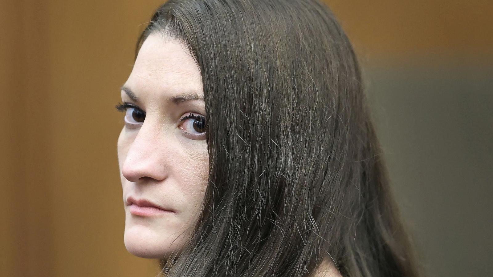 PHOTO: Lindsay Clancy watches the jury file in at the end of the day without a verdict in the triple murder trial of the Duxbury mother in Plymouth Superior Court, in Plymouth, Massachusetts, August 31, 2026