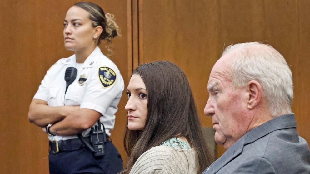 PHOTO: Lindsay Clancy looks at jurors as Judge Sullivan asks them to start deliberations in the triple murder trial of the Duxbury mother in Plymouth Superior Court, in Plymouth, Massachusetts, September 3, 2026.
