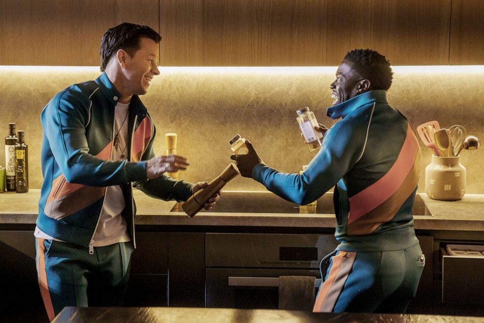PHOTO: Mark Wahlberg as Huck and Kevin Hart as Sonny in "Me Time," 2022.