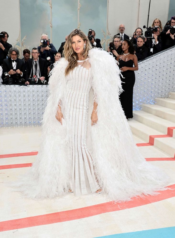 PHOTO: Gisele Bundchen attends The 2023 Met Gala Celebrating "Karl Lagerfeld: A Line Of Beauty" at The Metropolitan Museum of Art, May 1, 2023, in New York.