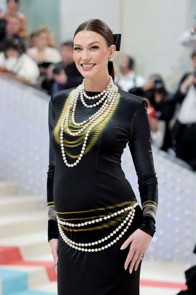 PHOTO: Karlie Kloss attends The 2023 Met Gala Celebrating "Karl Lagerfeld: A Line Of Beauty" at The Metropolitan Museum of Art on May 01, 2023 in New York City.