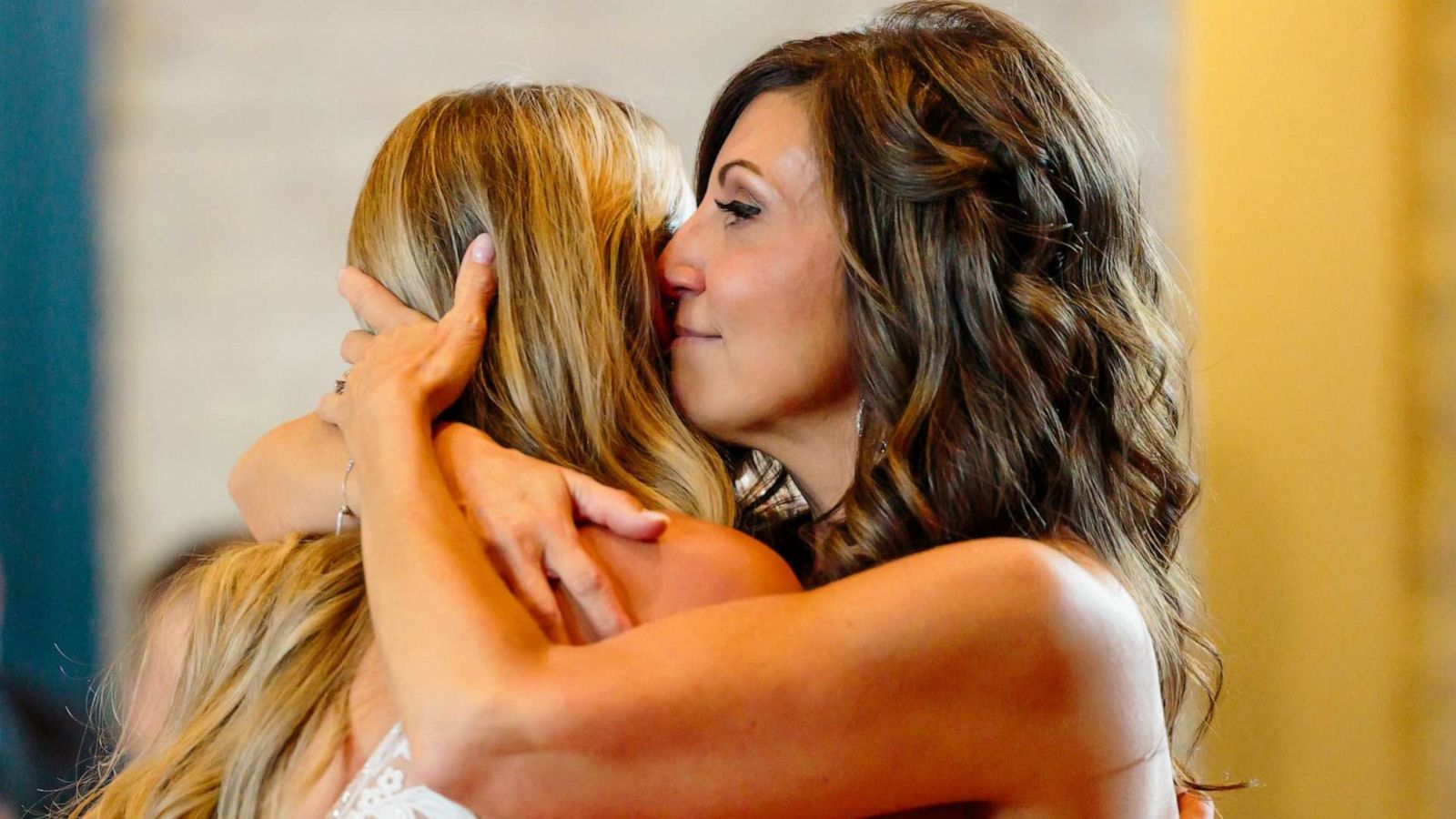 PHOTO: Mackenzie VanCuren surprised her mom, LeAndra Champnella, with a mother-daughter dance at her August wedding.