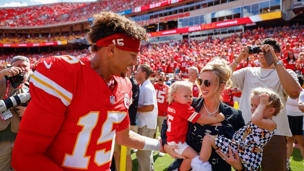 PHOTO: Patrick Mahomes greets his wife, Brittany Mahomes and their two children Patrick Bronze Lavon Mahomes and Sterling Skye Mahomes at Arrowhead Stadium on Sept. 15, 2024 in Kansas City, Mo.