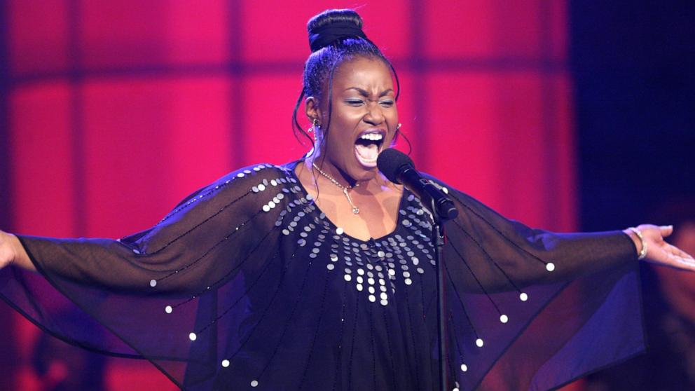 VIDEO: 'American Idol' alumni pay tribute to Mandisa