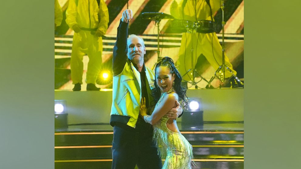 PHOTO: Matt Walsh and Koko Iwasaki on the season 32 premiere of "Dancing with the Stars."