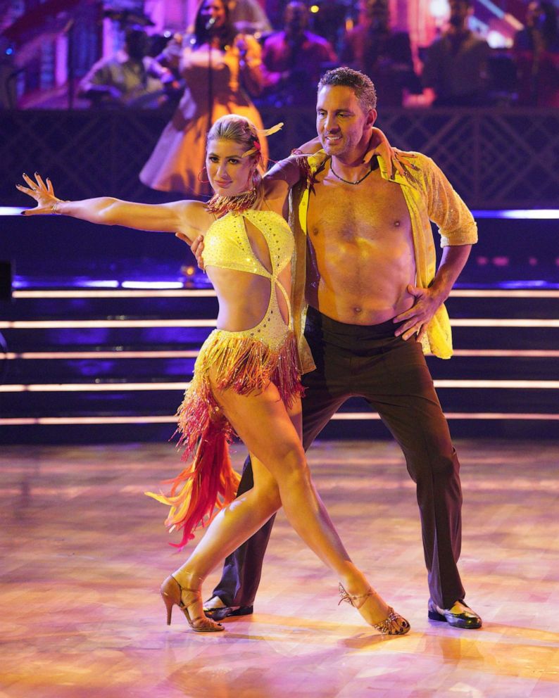 PHOTO: Emma Slater, MAauricio Umansky perform on "Dancing with the Stars" on ABC, Oct. 3, 2023.