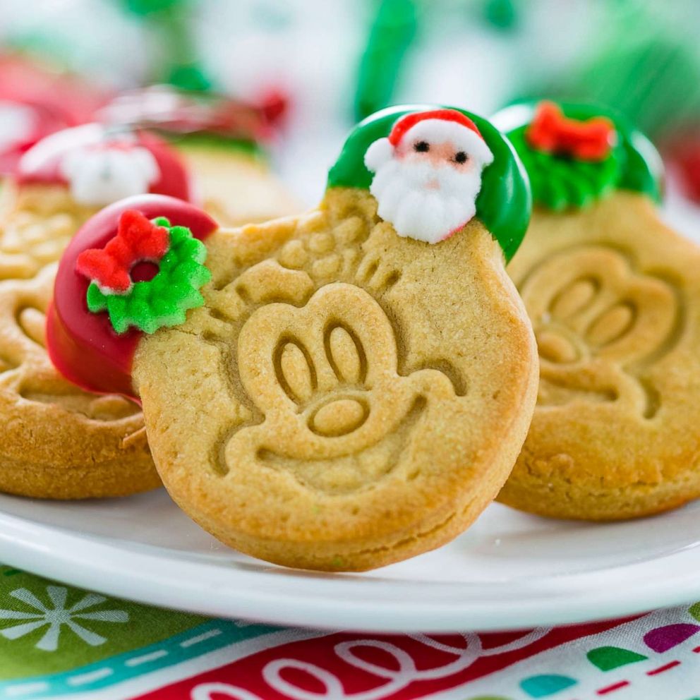 VIDEO: Disney's desserts are decked out for the holidays